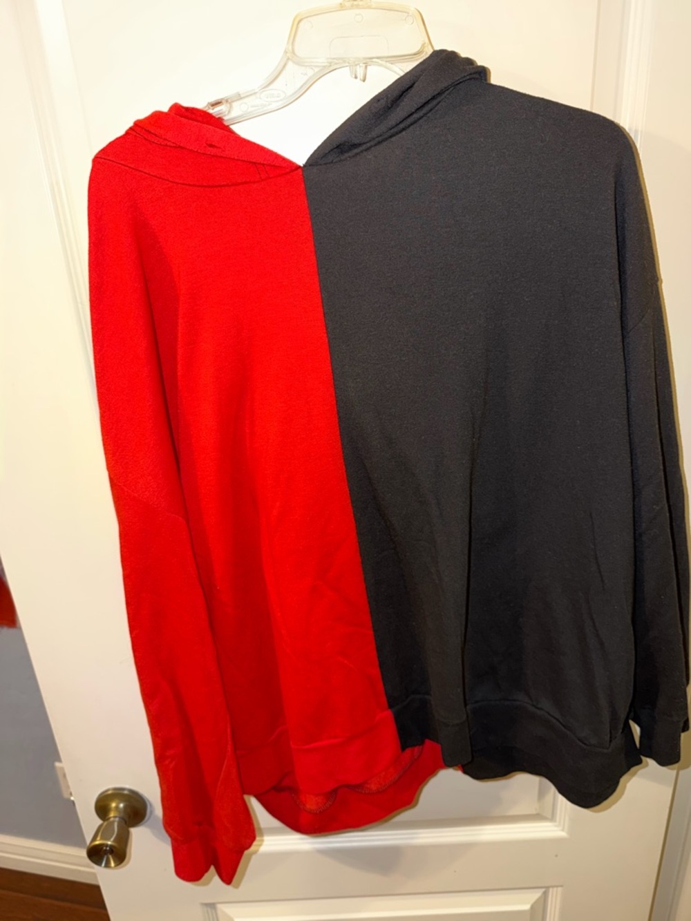 SHEIN Men's Red and Black Colorblock Crewneck Hoodie Sweater